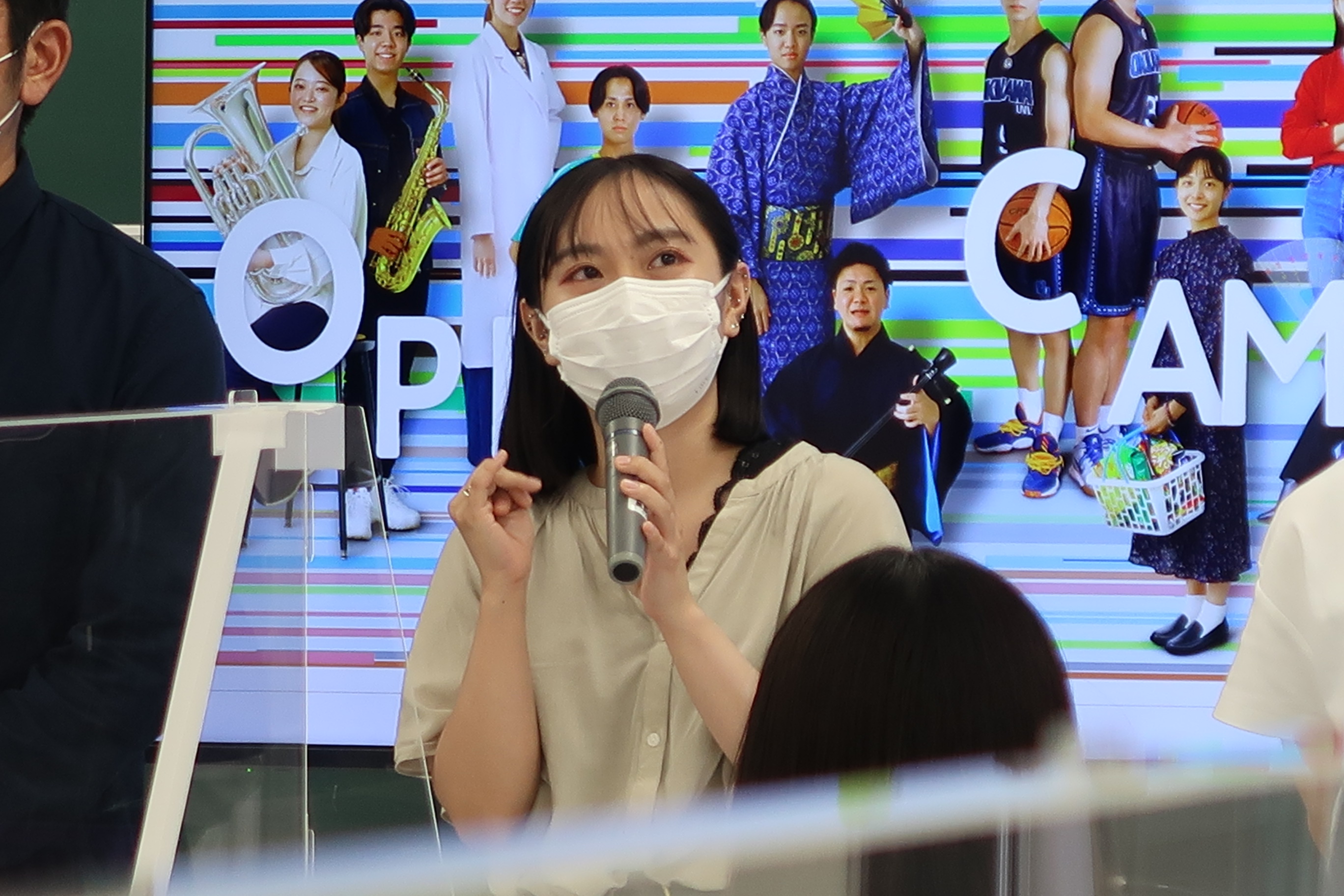 沖縄大学ツアーの様子